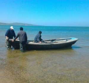 На востоке Крыма в море унесло трёх рыбаков