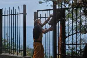 В Алупке снесли «забор Сацюка», в Симеизе — фанерные блоку и пляжа