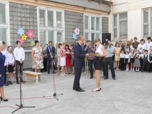 Крымский премьер на последнем звонке давал наставления симферопольским школьникам