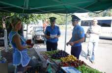 Правоохранителей в Крыму привлекут к ответственности за стихийную торговлю