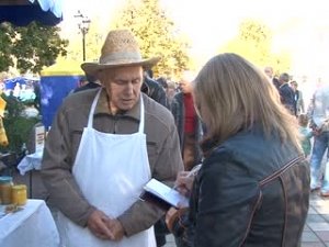 В Симферополе, в рамках акции «Покупай крымское», прошла ярмарка меда