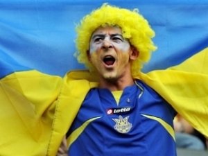 Украине лучше всего сыграть в футбол с соседкой