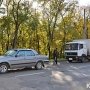 В Керчи грузовик врезался в «Волгу»