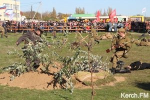 В Керчи прошла реконструкция Эльтигенского боя