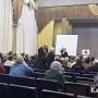 Керчане пожаловались мэру на ямы, затопленные подвалы и ворон