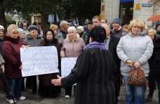 Жители Ялты и Алупки на митингах поддержали политику Президента