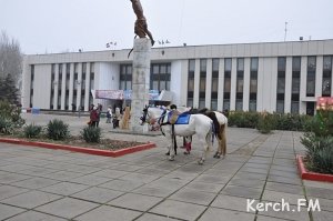 Для маленьких керчан провели муниципальный утренник