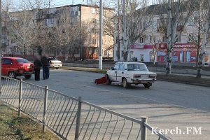 В Керчи у стадиона столкнулись две легковушки