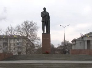 Нужен ли памятник вождю мирового пролетариата на главной площади Симферополя – решать будут сами горожане