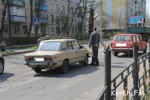 В Керчи новая авария перед пешеходным переходом