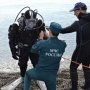 Водолазы с морского дна разговаривают, а на суше их видят