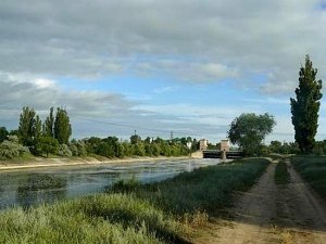 Министр ЖКХ (ЖИЛИЩНО КОММУНАЛЬНОЕ ХОЗЯЙСТВО) уверяет, что дамба на Северо-Крымском канале не навредит Крыму