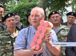 Побаловать себя сладким