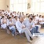 Члены исполкома Симферопольского городского совета пытаются создать все условия для беспрепятственного диалога власти и народа