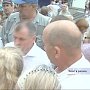 Возведение моста через Керченский пролив, развитие туризма и возведение индустриальных парков — данные и другие вопросы глава Госсовета Республики Владимир Константинов в ходе рабочей поездки обсудил с жителями Ленинского района и Керчи