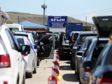 В порту «Крым» очередь сократилась до 796 автомобилей