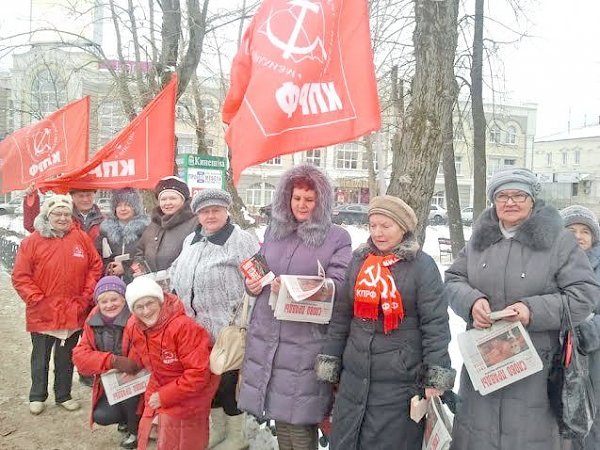 Ивановская область. Коммунисты Кинешмы провели серию акций в преддверии празднования Великого Октября