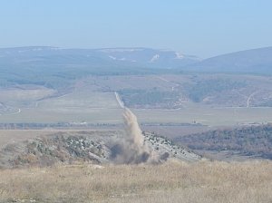 Под Севастополем взорвали 764 боеприпаса времен войны