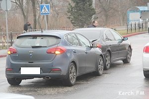 В Керчи на ул. Свердлова столкнулись два автомобиля