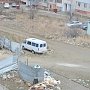 Керчанка жалуется на свалку мусора под окном