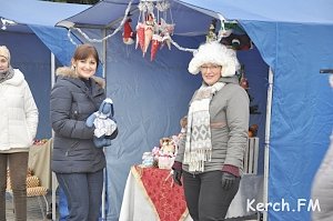 В центре Керчи начались новогодние гуляния