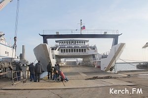 В Керченском проливе сила ветра достигает 17 м/с