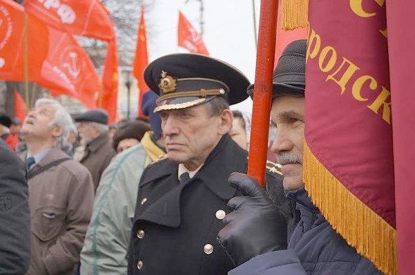 Более тысячи нижегородцев приняли участие в акции в поддержку Новороссии