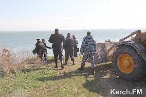 В Керчи снесли забор, перекрывающий проход к морю