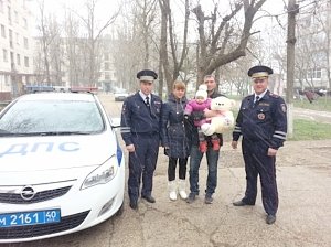 Полицейские спасли жизнь маленькой девочке