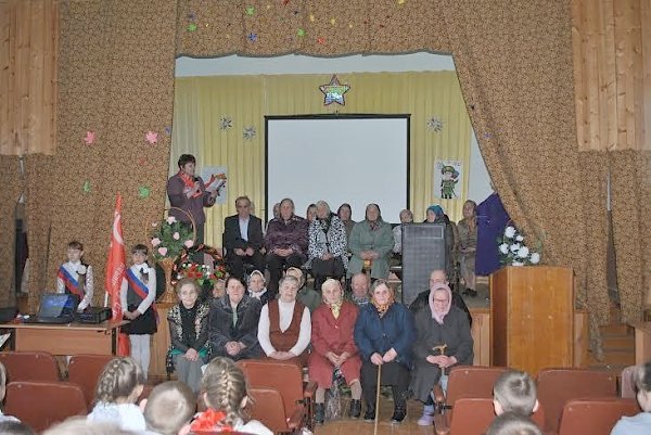 В Семеновском районе Нижегородской области в преддверии Дня Победы прошло торжественное награждение "Детей войны"