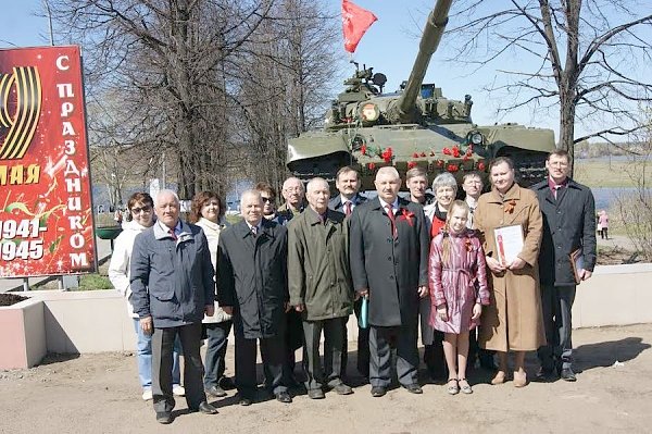 Кировская область. Депутат-коммунист Сергей Мамаев открыл мемориал Победы в г.Советске