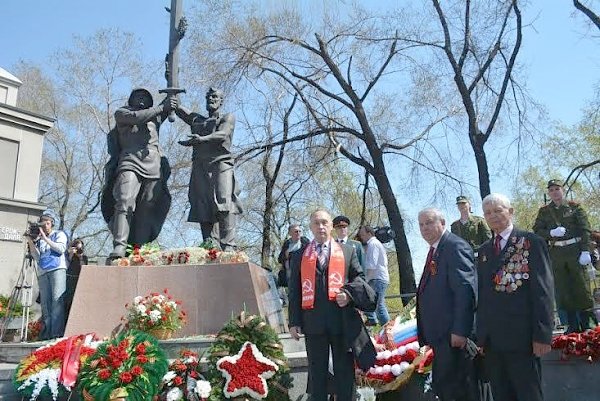 Данную Победу у нас никому не отнять! Коммунисты Красноярского края приняли активное участие в праздновании юбилея Победы