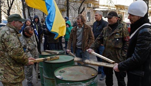 Немецкое СМИ об Украине: Европа сидит на пороховой бочке