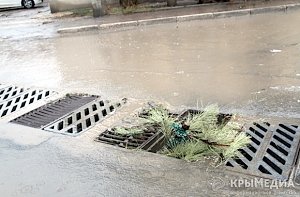 В Крыму ожидаются сильные ливни, гроза и град