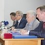 Константин Бахарев поздравил Адольфа Иоффе с 55-летием работы в крымской энергетике