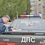 В Керчи пешеходы переходят дорогу в неположенном месте