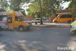 В Керчи из-за резкой остановки маршрутки две женщины оказались в больнице