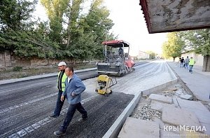 Путин поручил ускорить выделение денег на ремонт дорог в Крыму и улучшить качество работы Керченской переправы