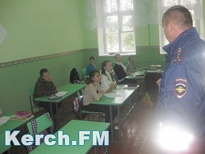 ГИБДД напомнили школьникам о правилах безопасности на дорогах