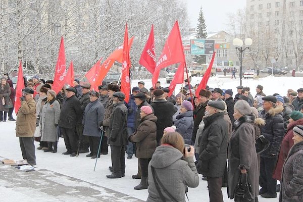 В Республике Коми прошли массовые мероприятия, посвященные 98-летию Великого Октября