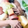 В Керчи работник кафе украл на кухне продукты и весы