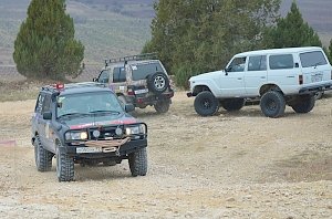 Автомобилисты Севастополя посвятили закрытие спортивного сезона Великой Победе