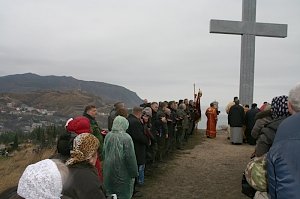 Казачья община крымского села Морское отметила 15-летие крестным ходом и праздничным концертом