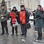 В церемонии возложения цветов к Мавзолею В.И. Ленина принял участие член Компартии Германии Джесси Беке