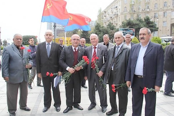 Азербайджанские коммунисты ппровели торжественное мероприятие, посвящённое 146-ой годовщине со дня рождения революционера Наримана Нариманова