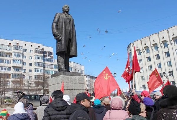 Магаданские коммунисты отметили 146-ю годовщину со дня рождения В.И. Ленина