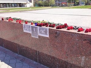 В Крыму почтили память одесситов, погибших 2 мая в Доме профсоюзов (ФОТО. ВИДЕО)