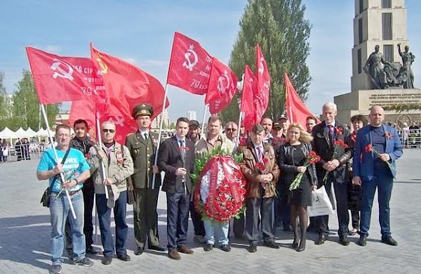 Республика Татарстан. Партийный актив Казани встретил 71-ю годовщину Победы советского народа в Великой Отечественной войне