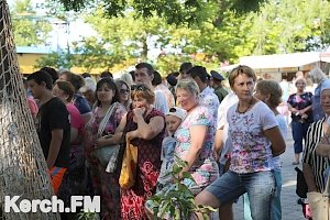 В Керчи празднуют День рыбака