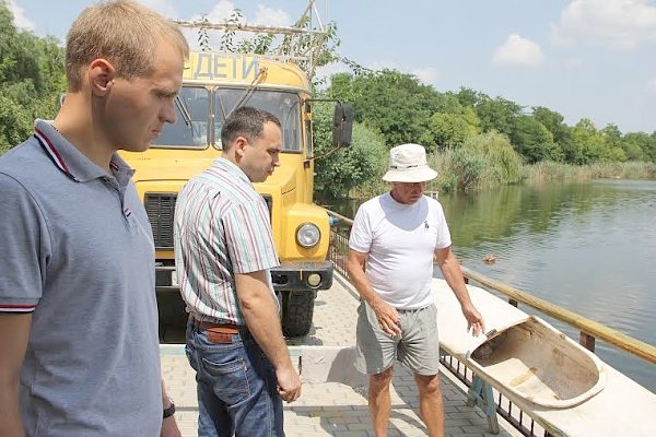 Краснодарский край. Депутат-коммунист Павел Соколенко побывал в сельской спортивной школе